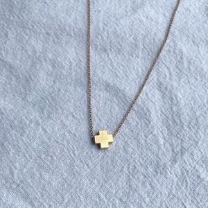 enewton 16’’ Signature Cross Necklace